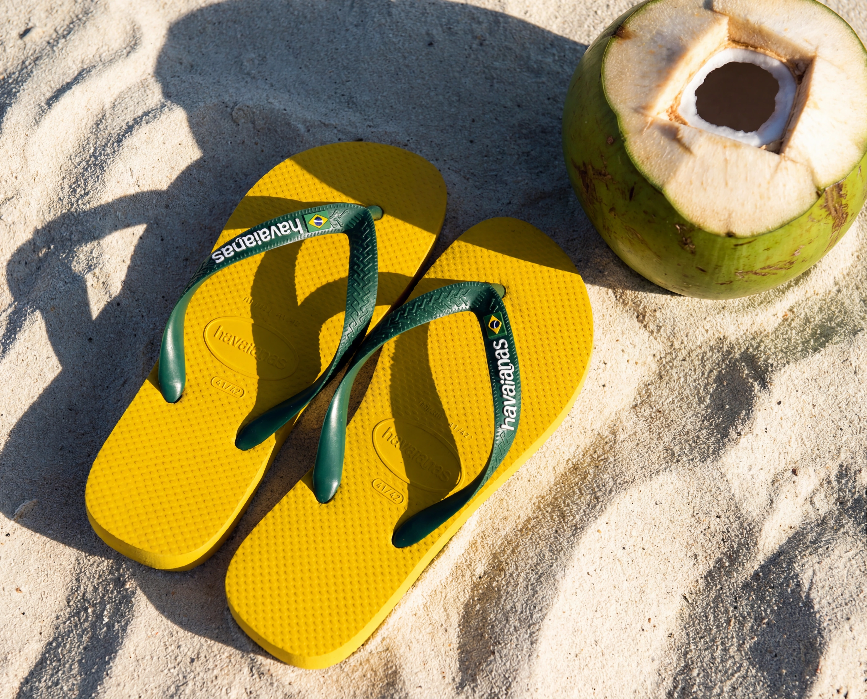 havaianas coconut beach sand