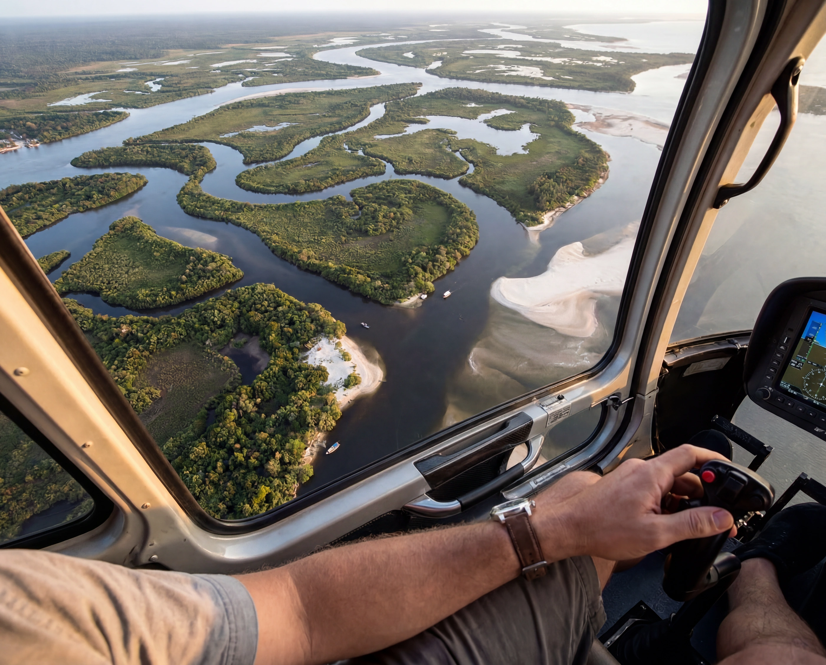 Le delta du Parnaíba vu d'un hélicoptère, canaux et îles de mangrove
