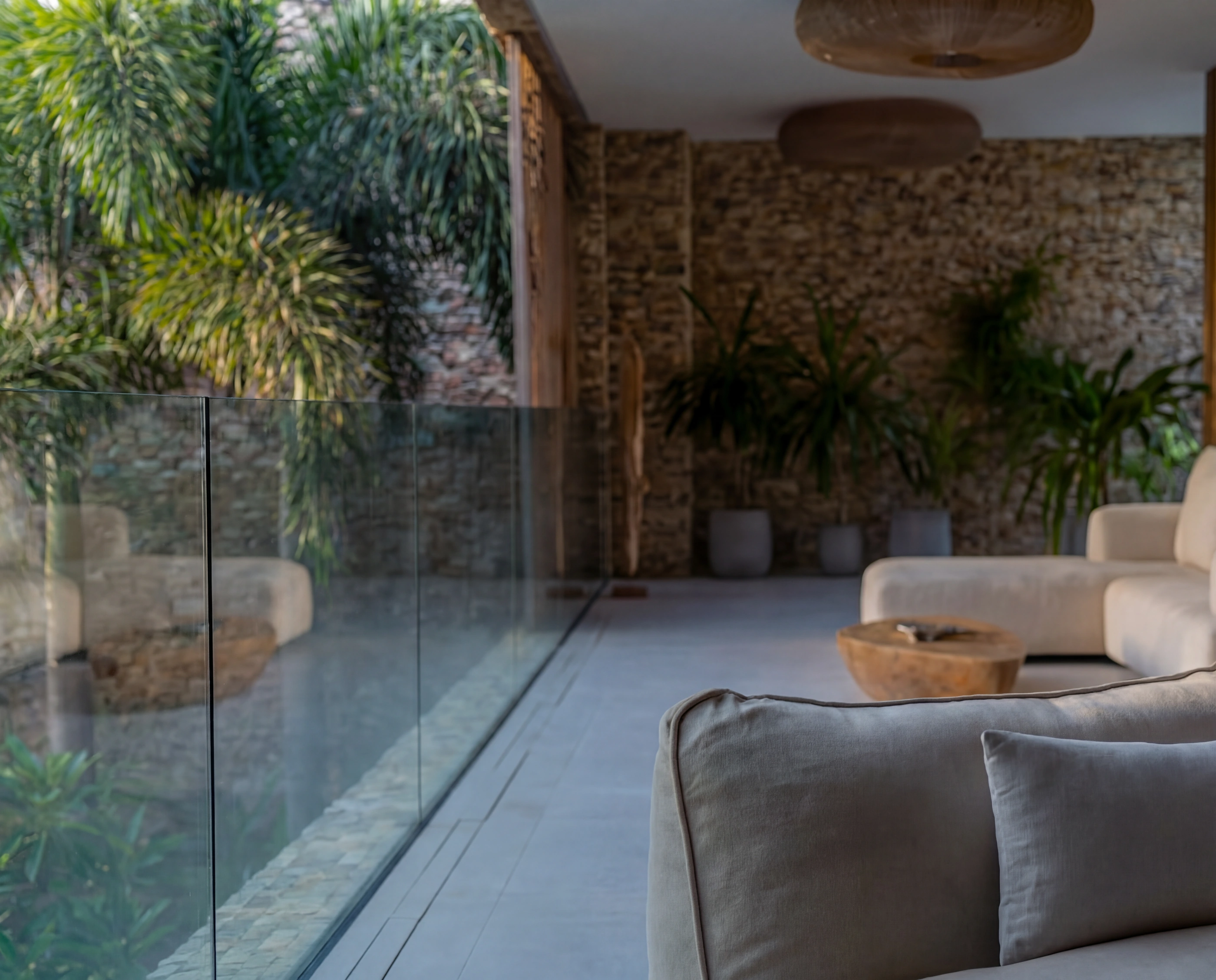 lounge glass partition vegetation