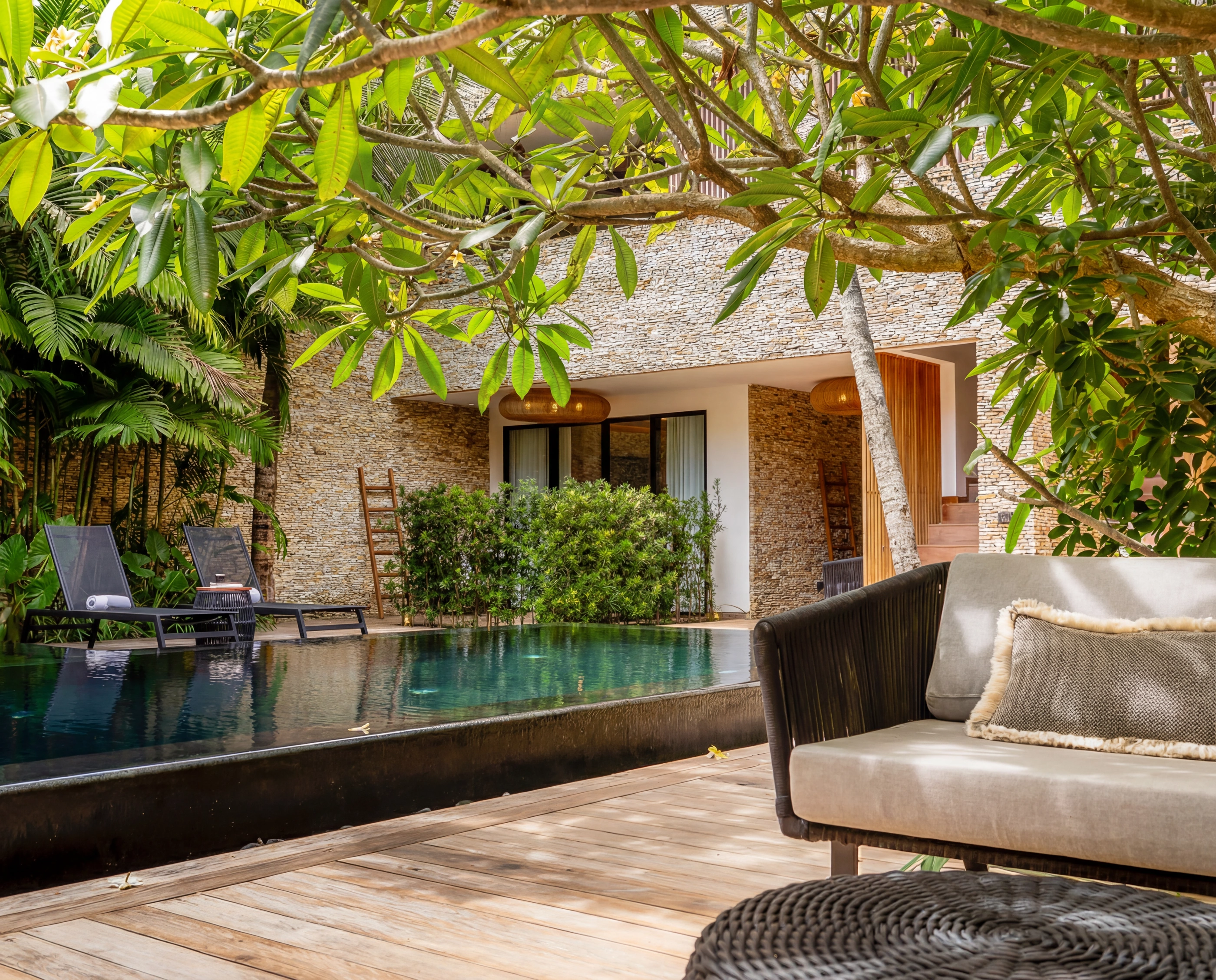master private pool facade daylight
